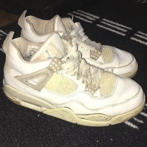 JORDAN 4s all white color was women's 10 men's 8.5